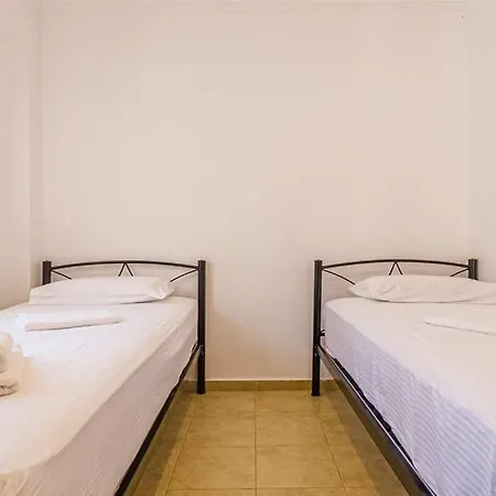 Veronika Apartments * חניוטי