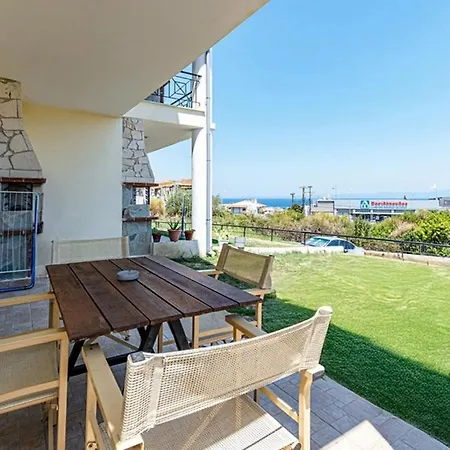 Veronika Apartments *